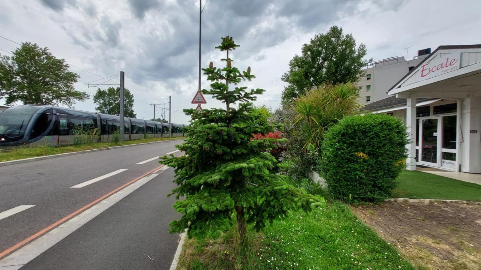 Escale Kennedy Hotel Merignac  Exterior photo