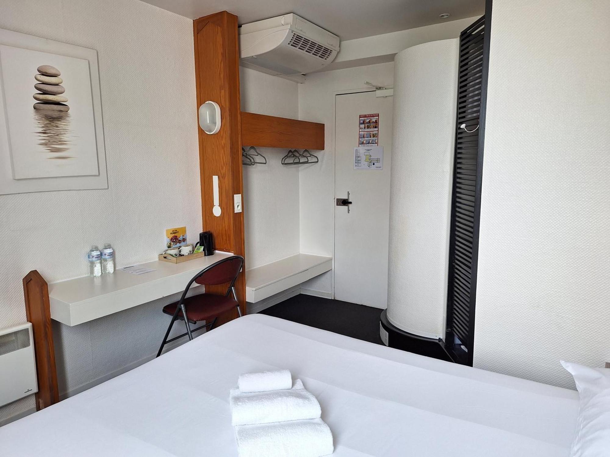 Escale Kennedy Hotel Merignac  Exterior photo